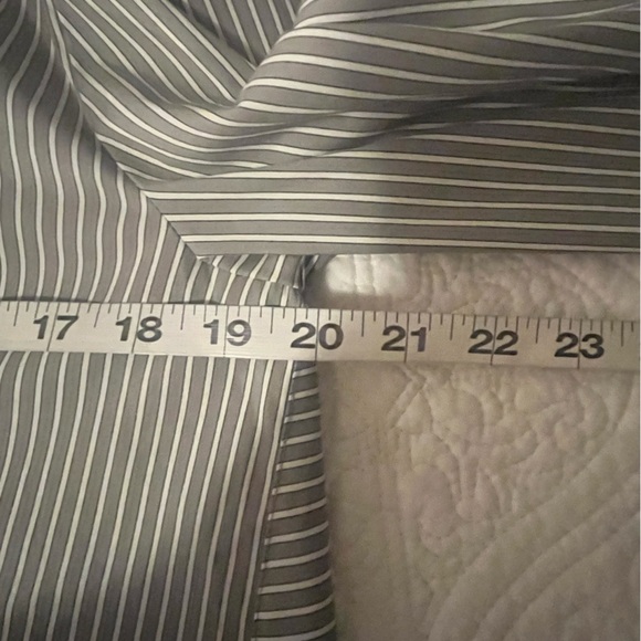 Lafayette 148 NY Classic Oversized Striped Button up Shirt, size Small - Picture 8 of 8